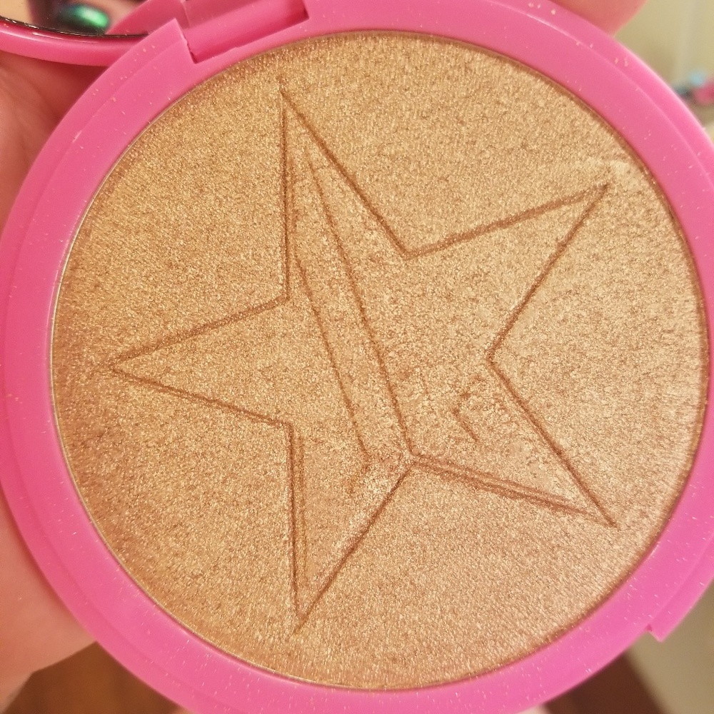 Jeffree Star Siberian gold highlighter